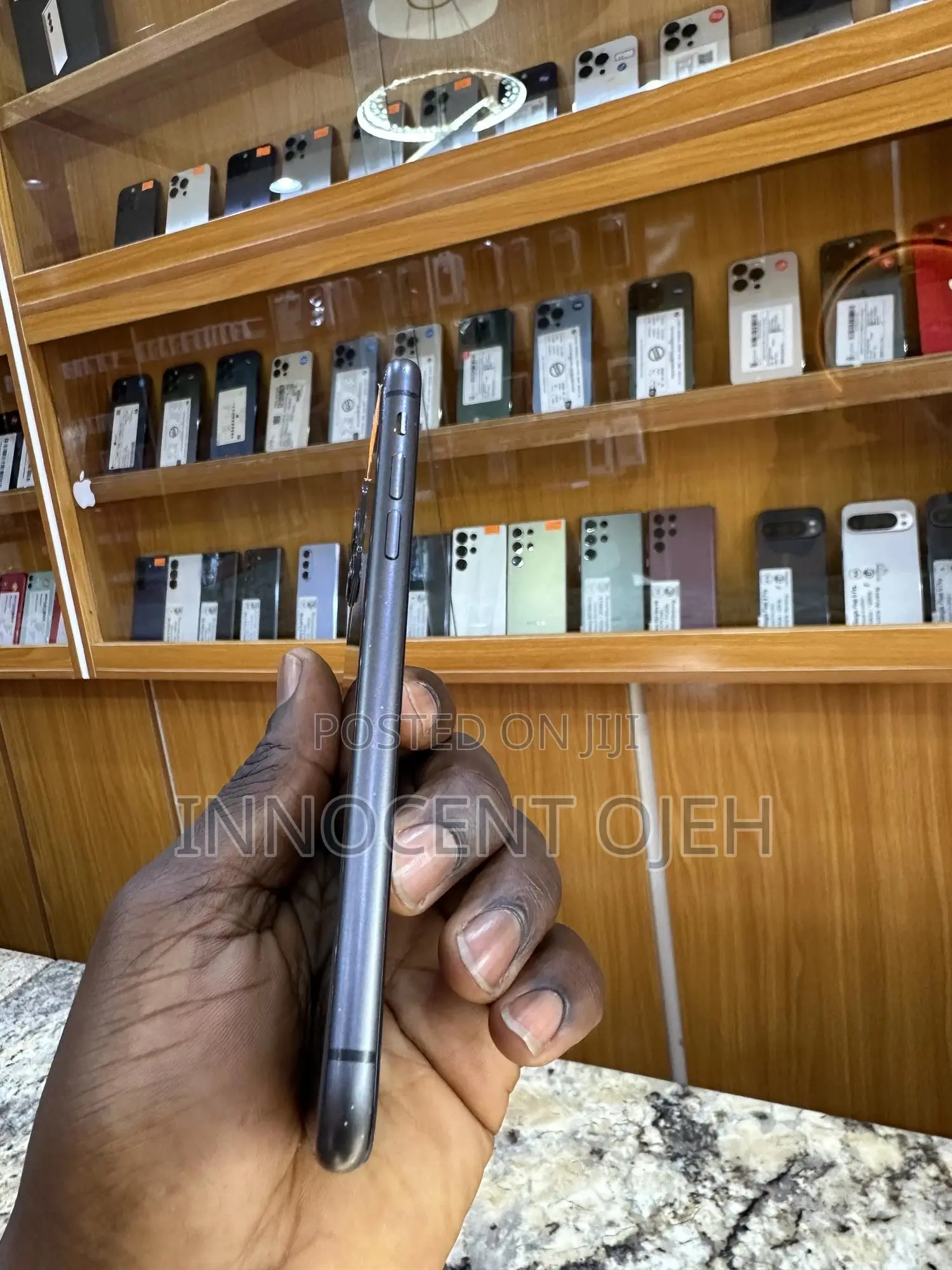Apple iPhone 11 64 GB Black