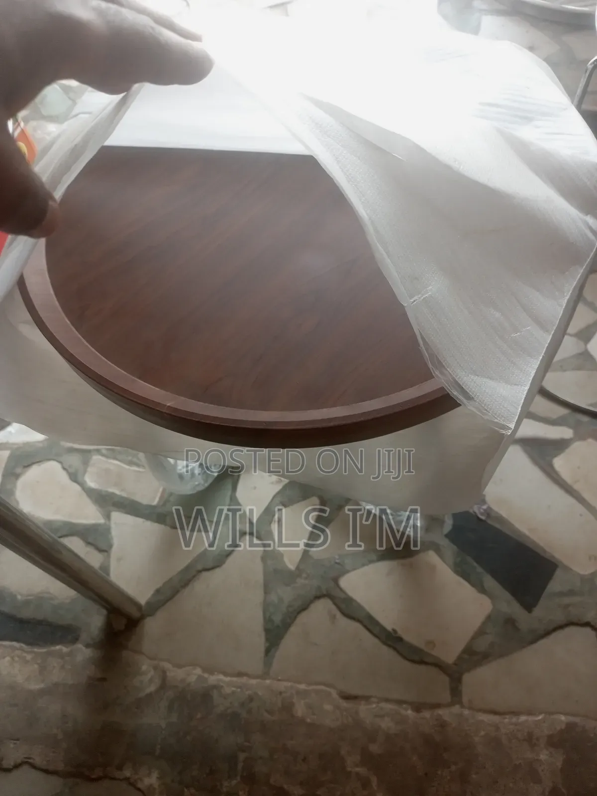 Luxury Center Table With Stool