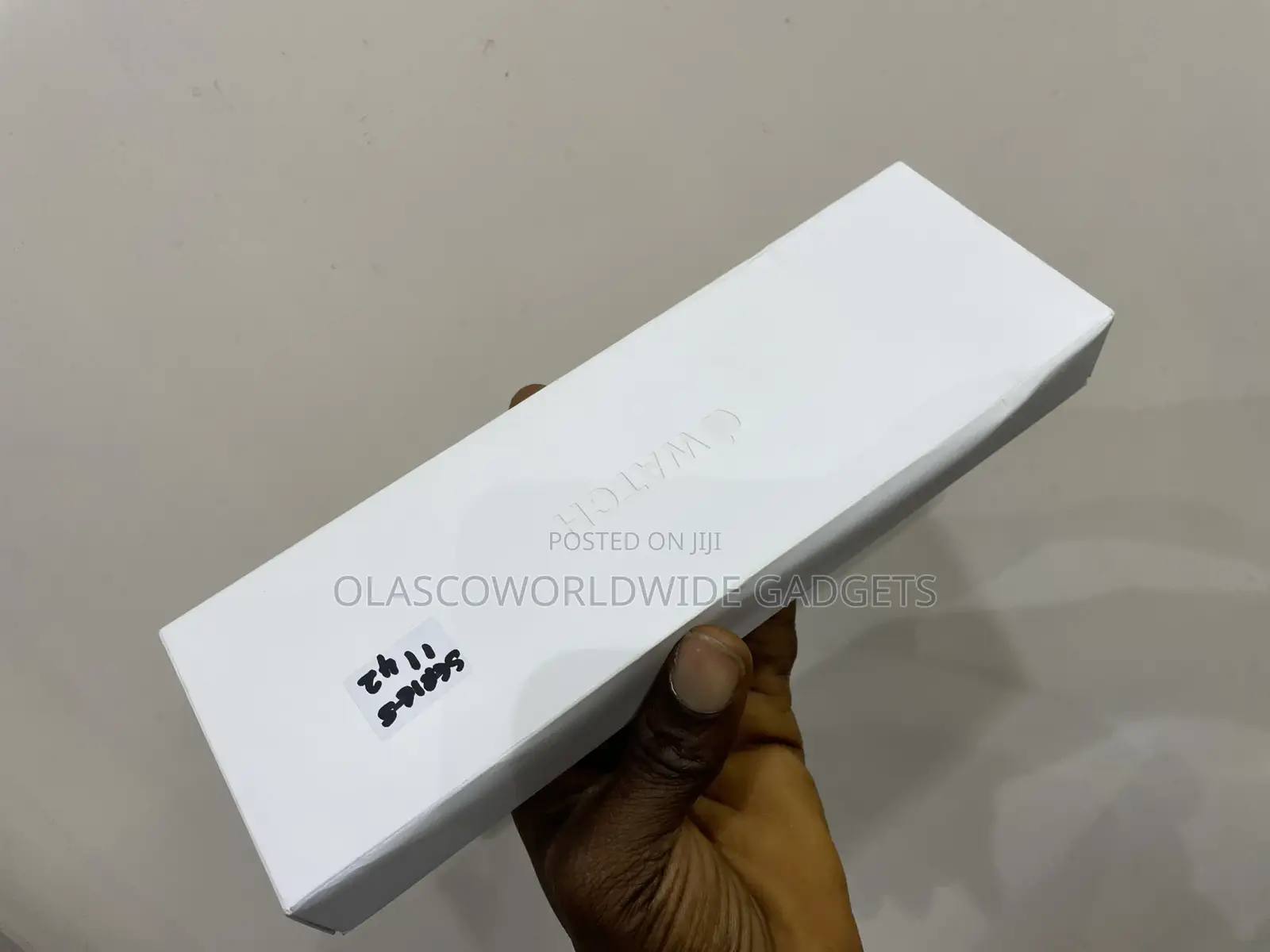 Brand New Apple Watch Series 11 42mm Gold