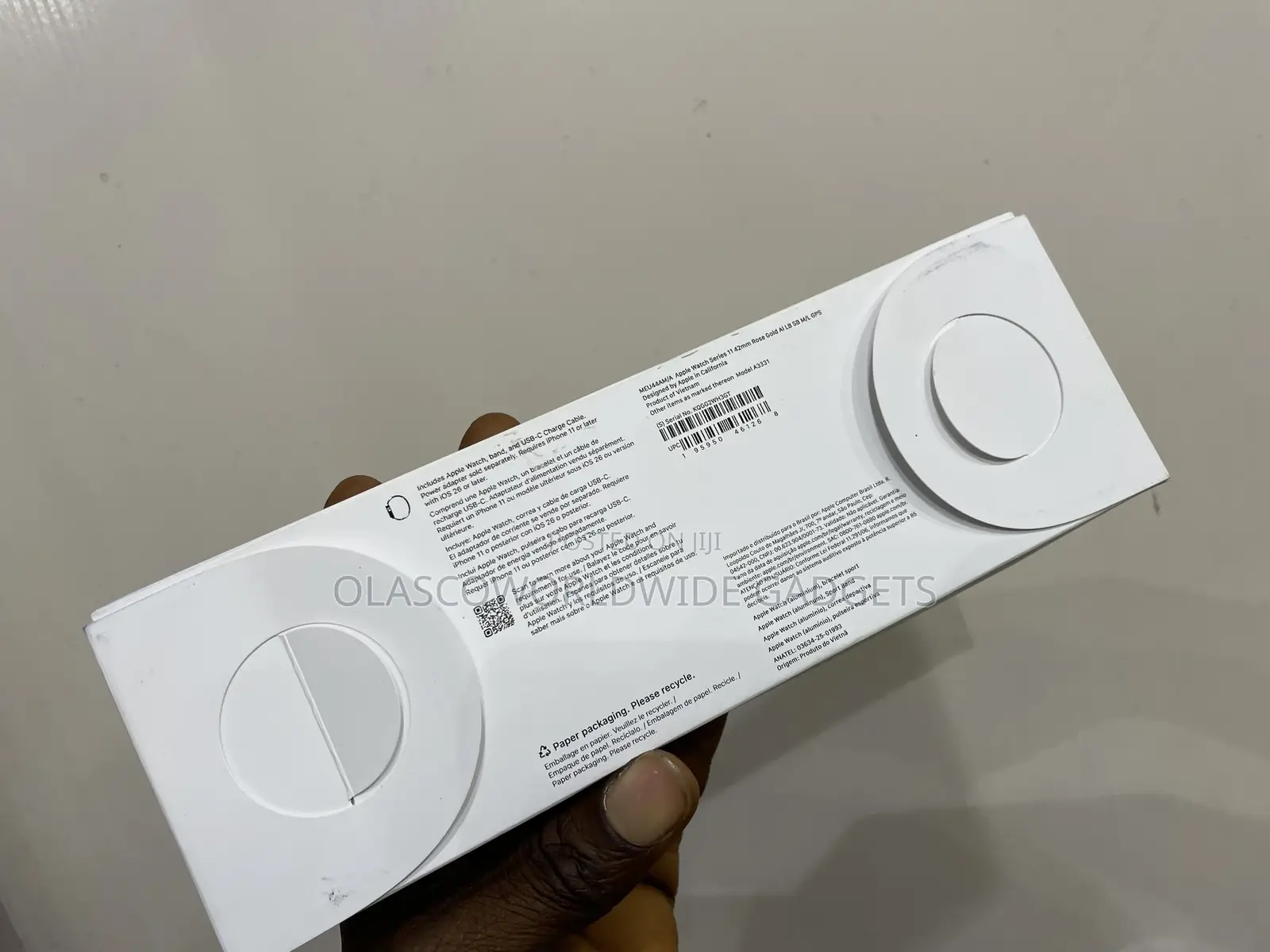 Brand New Apple Watch Series 11 42mm Gold