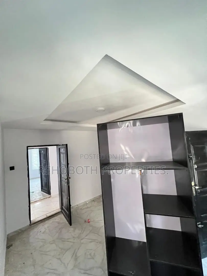 3bdrm Apartment in Opposite Mardie, Akala Express for rent