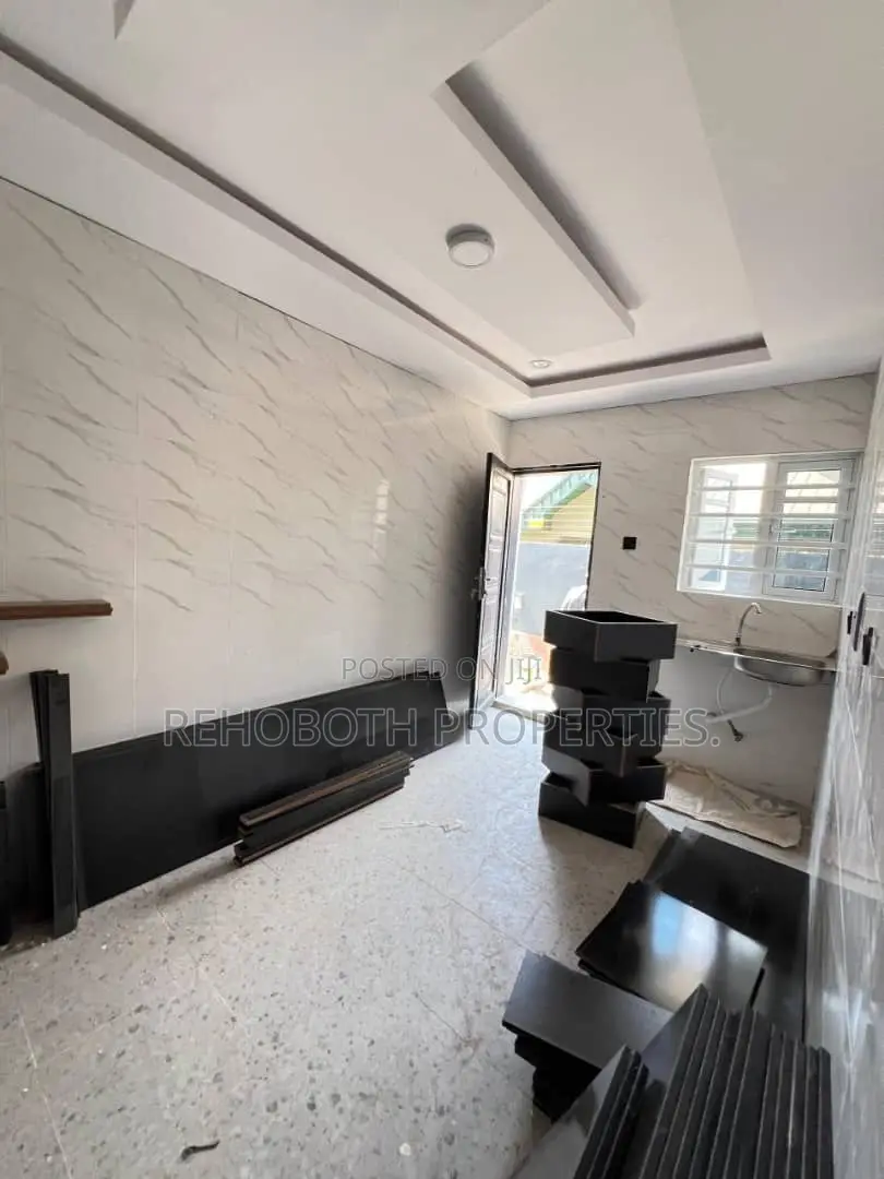 3bdrm Apartment in Opposite Mardie, Akala Express for rent