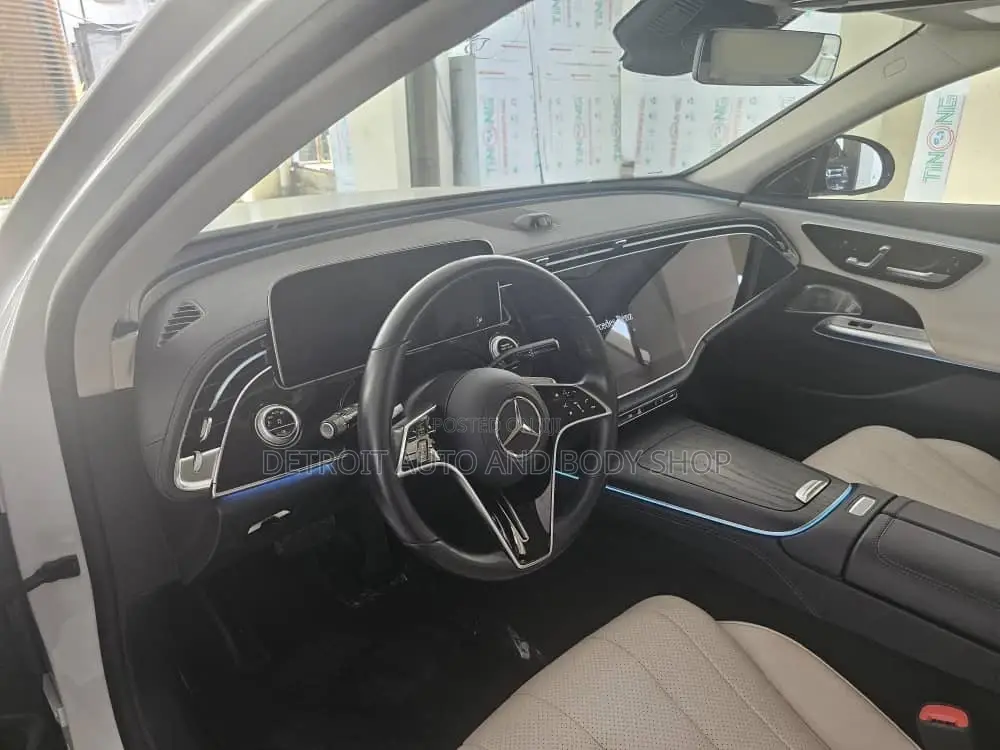 Mercedes-Benz E350 2024 White