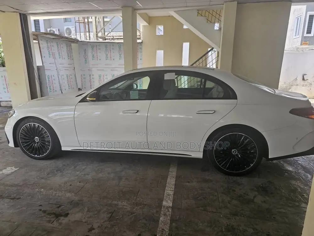 Mercedes-Benz E350 2024 White