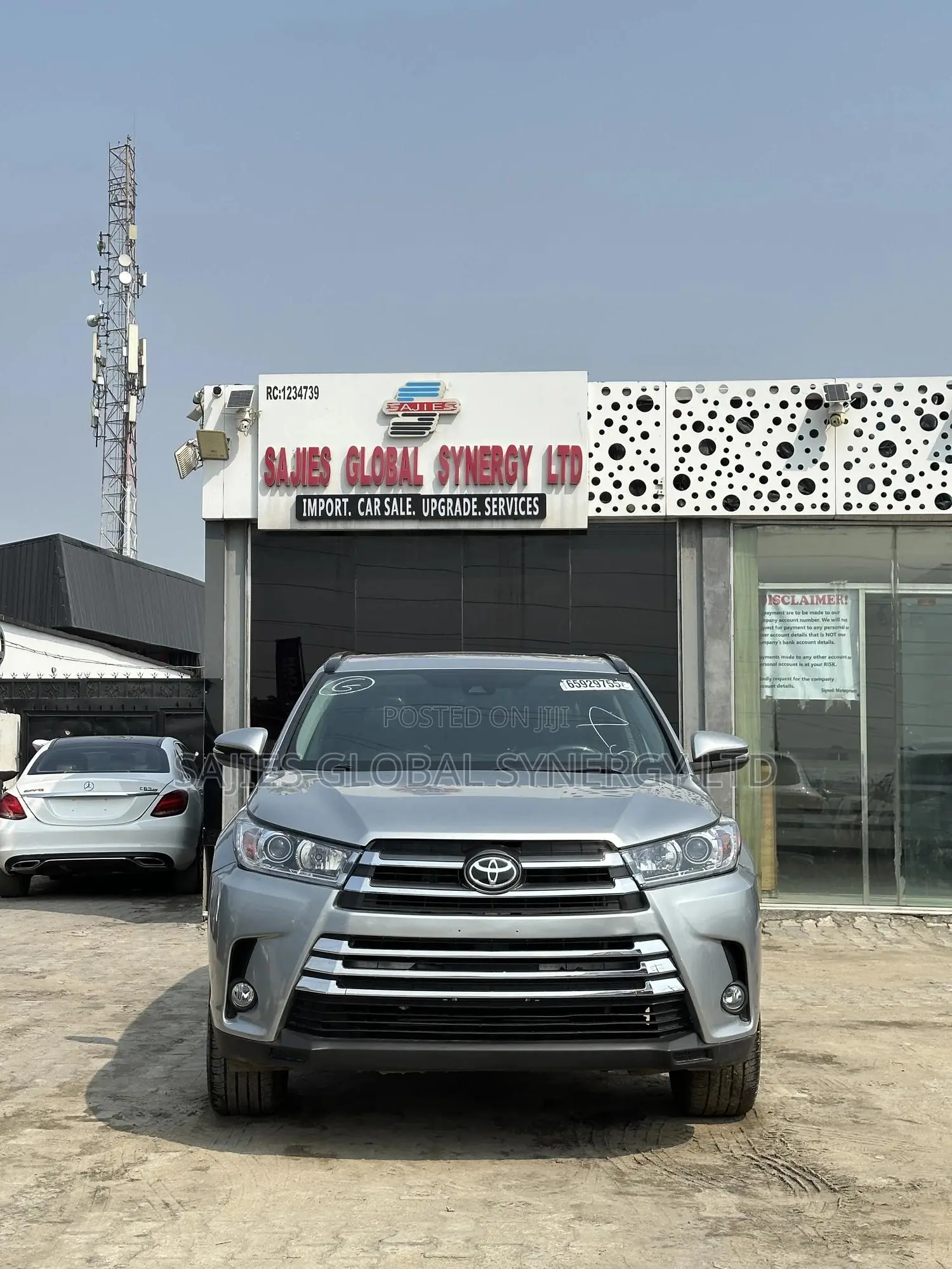 Toyota Highlander SE 4x4 V6 (3.5L 6cyl 8A) 2018 Silver
