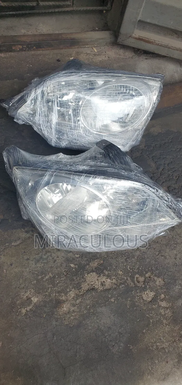 Headlight Saturn Vue 2010 Model Set