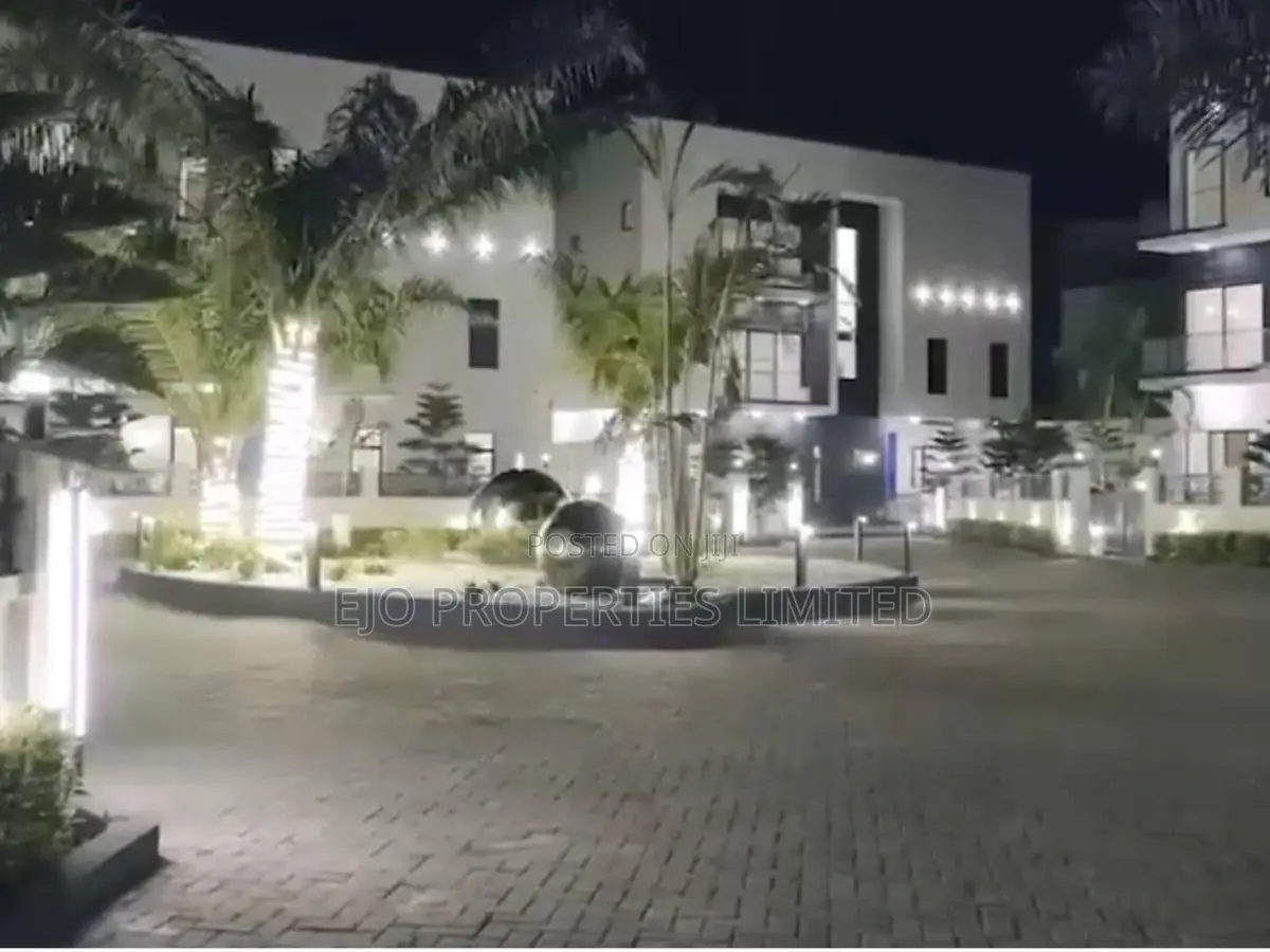 Furnished 5bdrm Mansion in Banana Island for sale