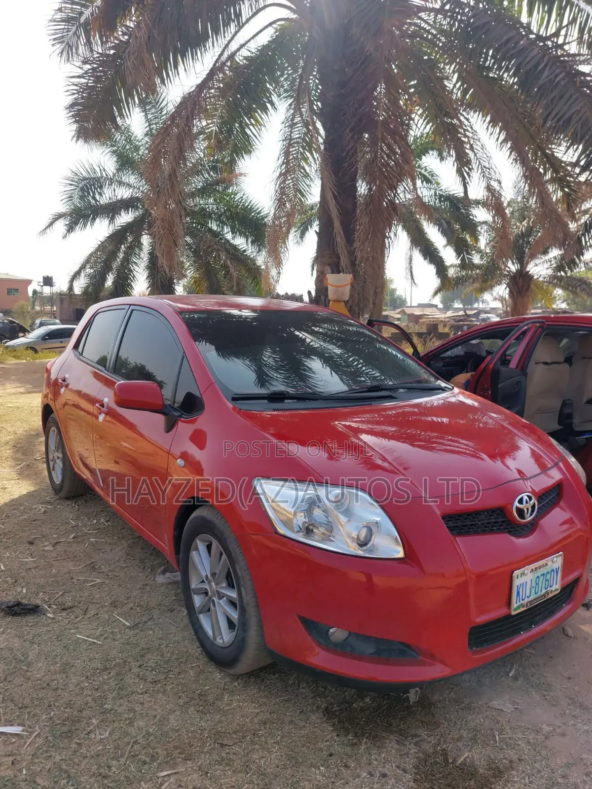 Toyota Auris 2011 Red