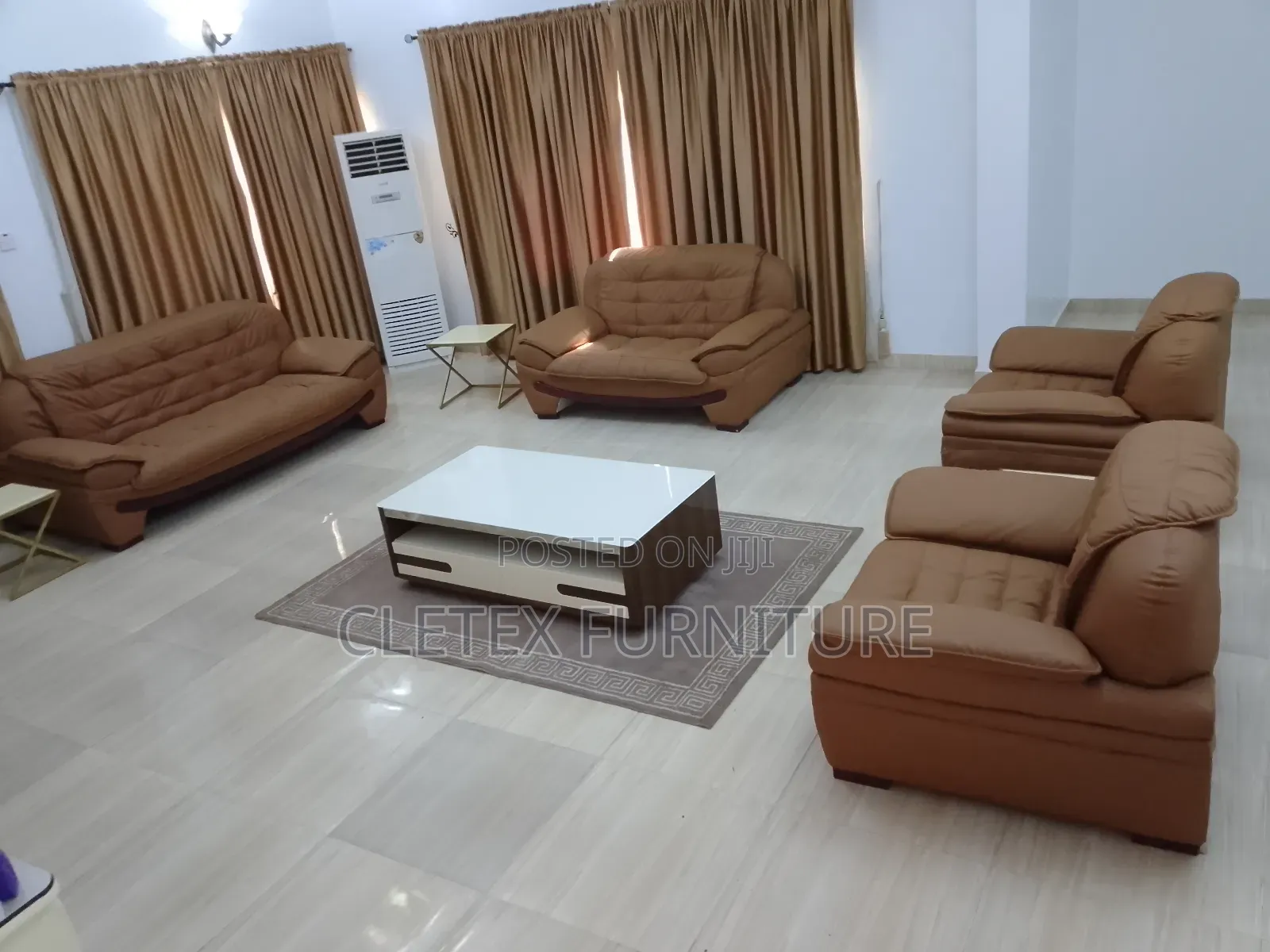 Quality Set of Leather Sofa Chair by 7 Seaters