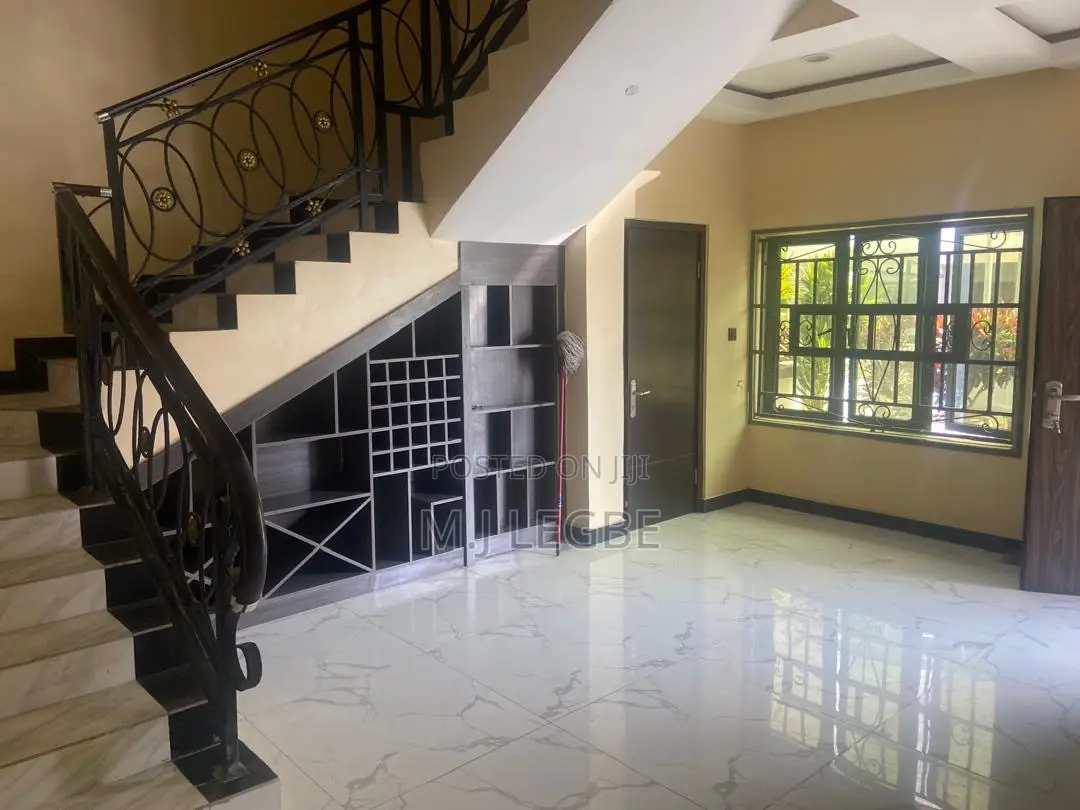 4bdrm Duplex in Walton Gate, Sangotedo for sale