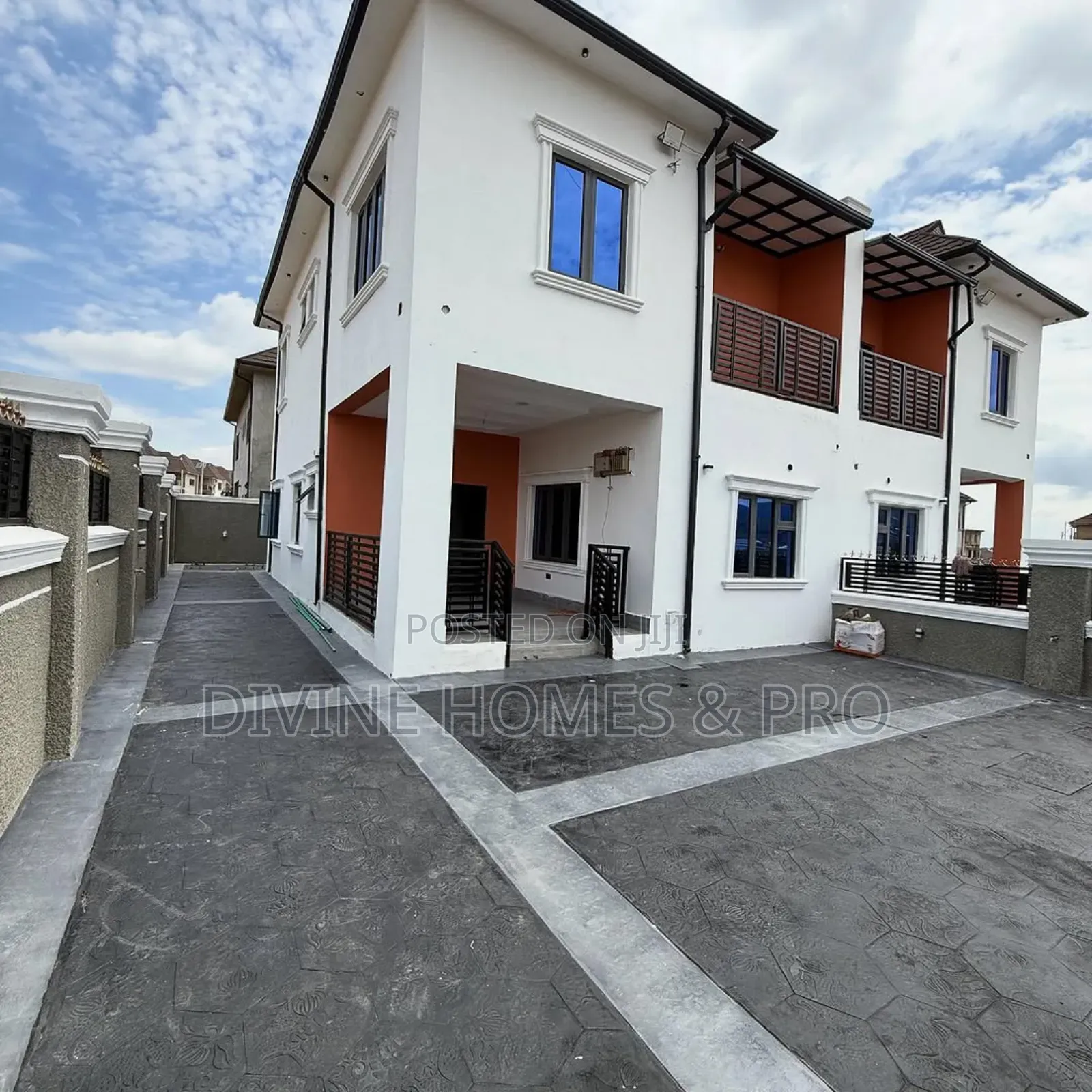 4bdrm Duplex in Dantata Estate Fo1, for sale