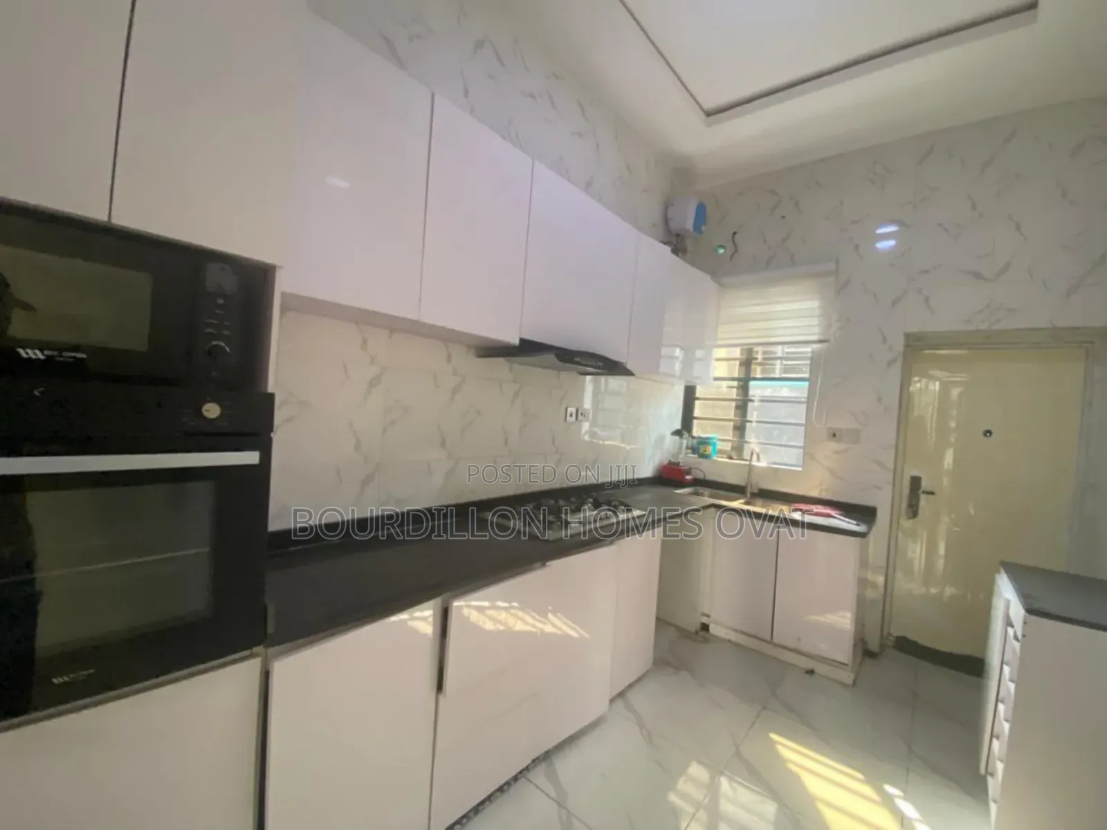 4bdrm Duplex in Ikota Villa Estate for rent