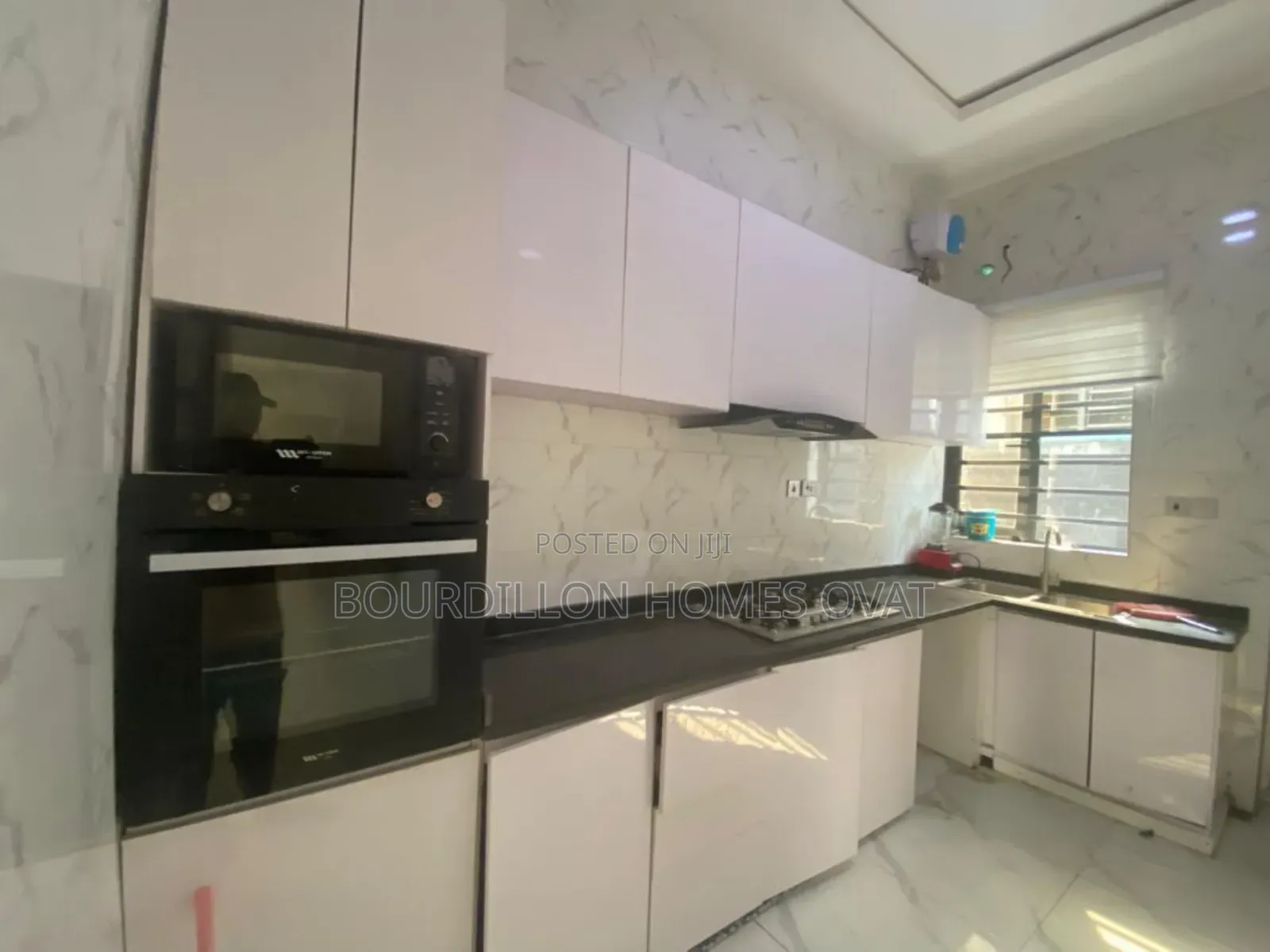 4bdrm Duplex in Ikota Villa Estate for rent