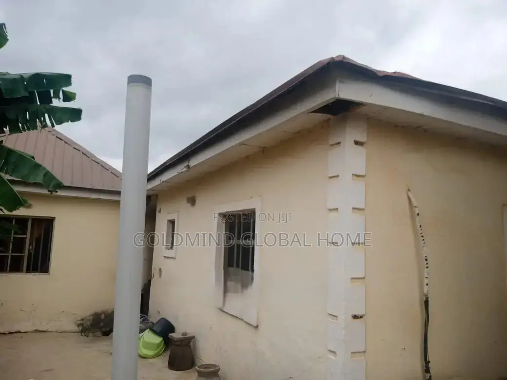 3bdrm Bungalow in Lugbe, FHA for sale