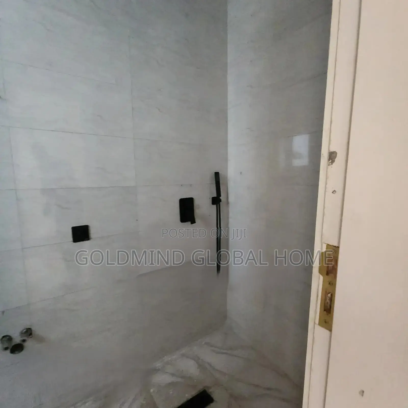1bdrm Block of Flats in Jahi for sale