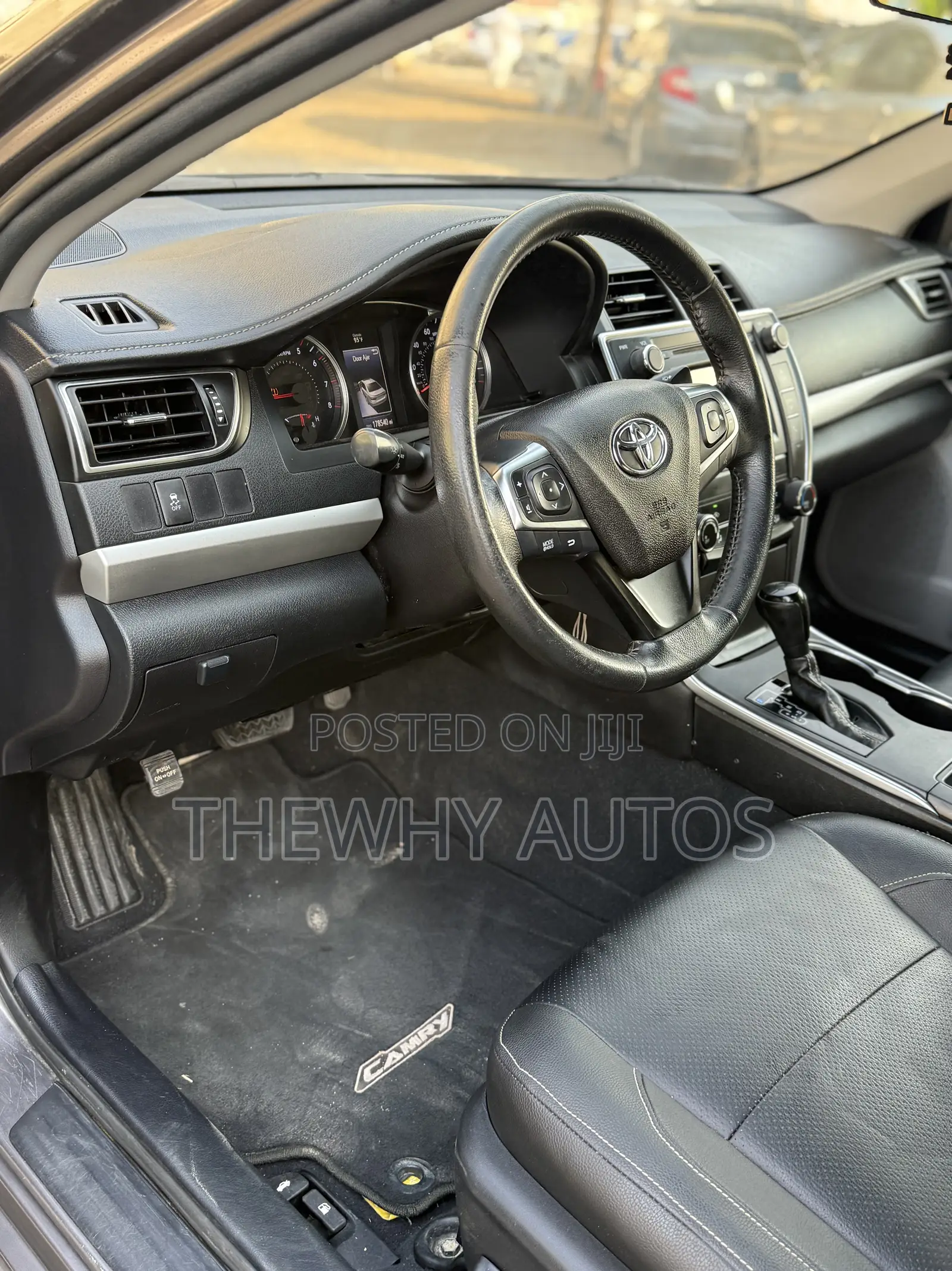 Toyota Camry SE 4dr Sedan (2.5L 4cyl 6A) 2015 Gray