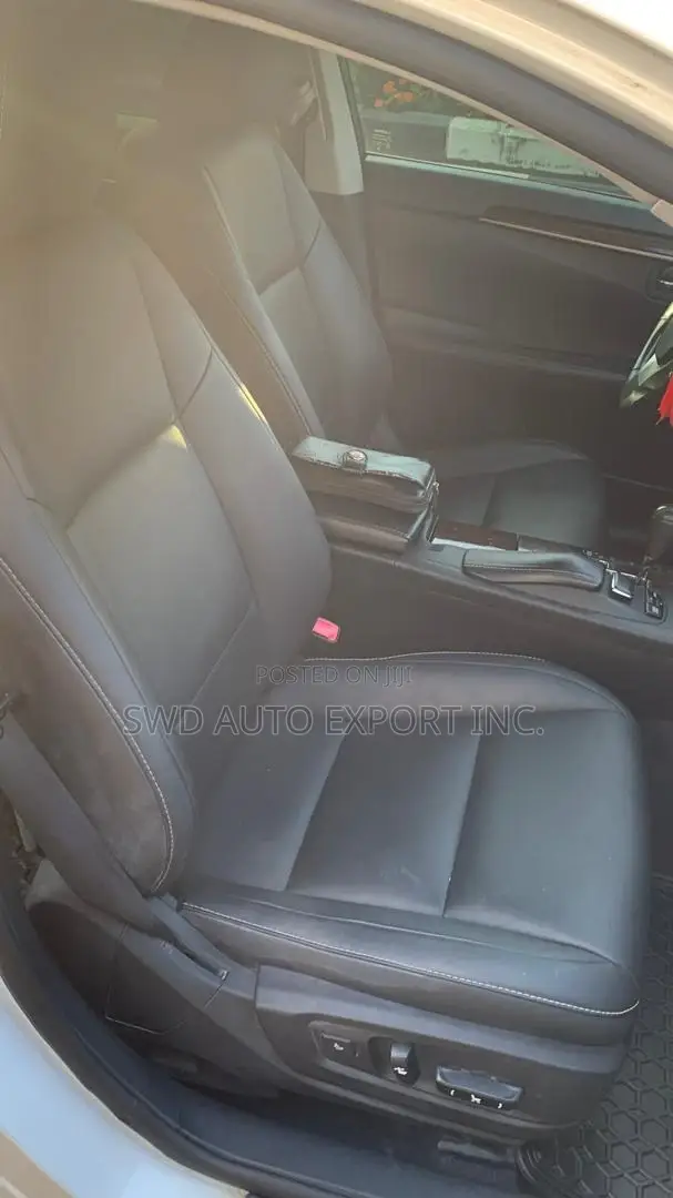Lexus ES 350 FWD 2013 White