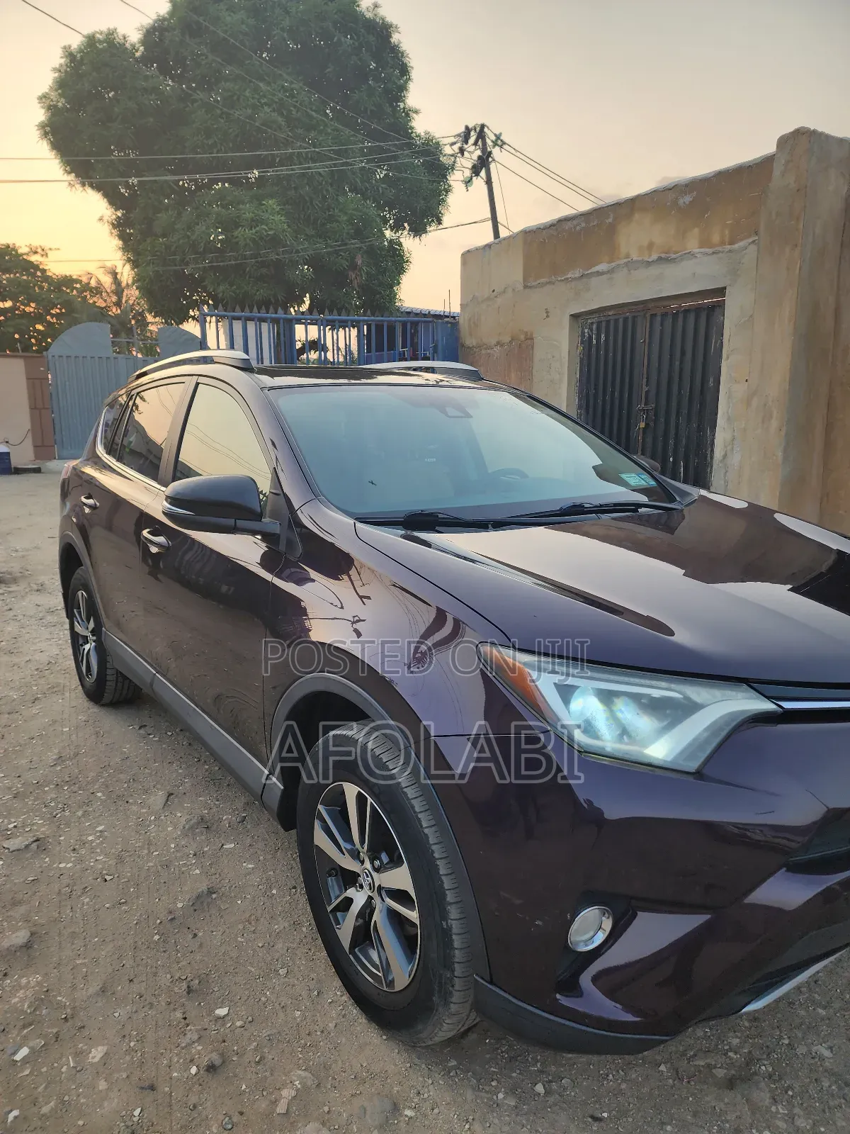 Toyota RAV4 2017 Burgundy