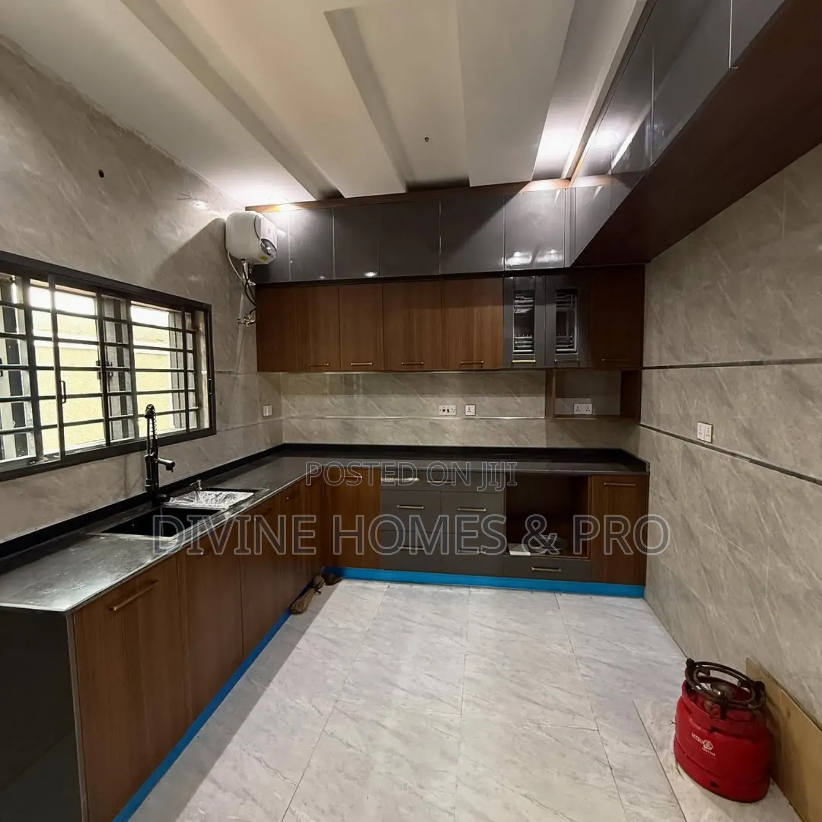 4bdrm Duplex in Dantata Estate Fo1 for sale
