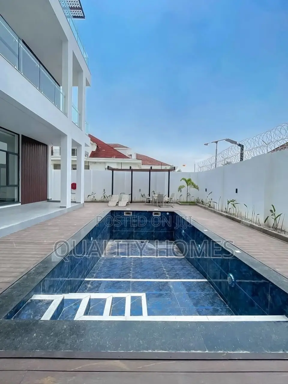 Furnished 8bdrm Mansion in Asokoro for sale