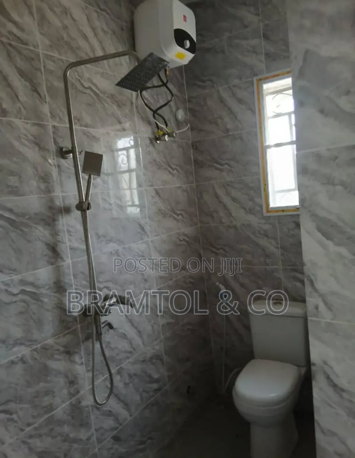 2bdrm Duplex in Apo District for rent