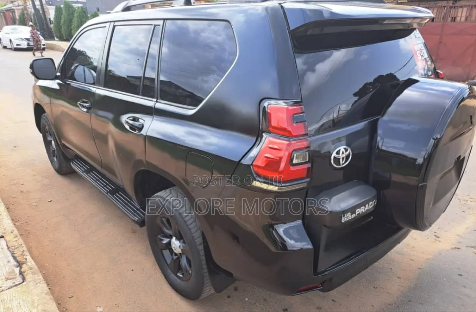 Toyota Land Cruiser Prado 2011 Black