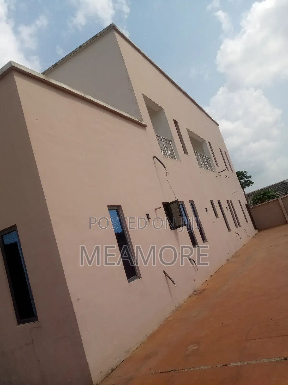 2bdrm Mansion in Uraka, Epe for rent