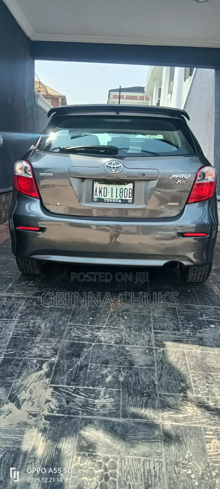 Toyota Matrix S Hatchback AWD (2.4L 4cyl 4A) 2009 Gray