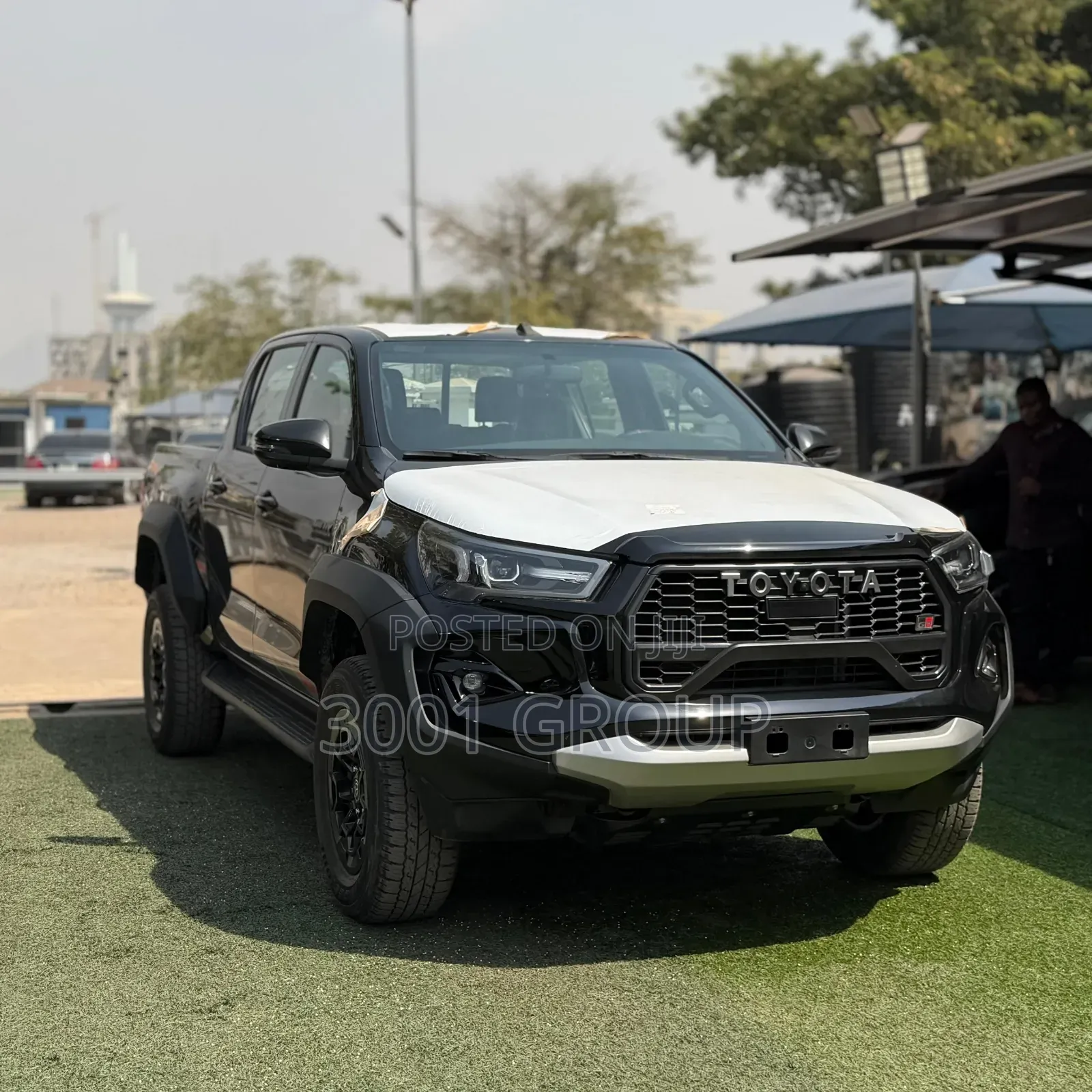 New Toyota Hilux 2025 Black