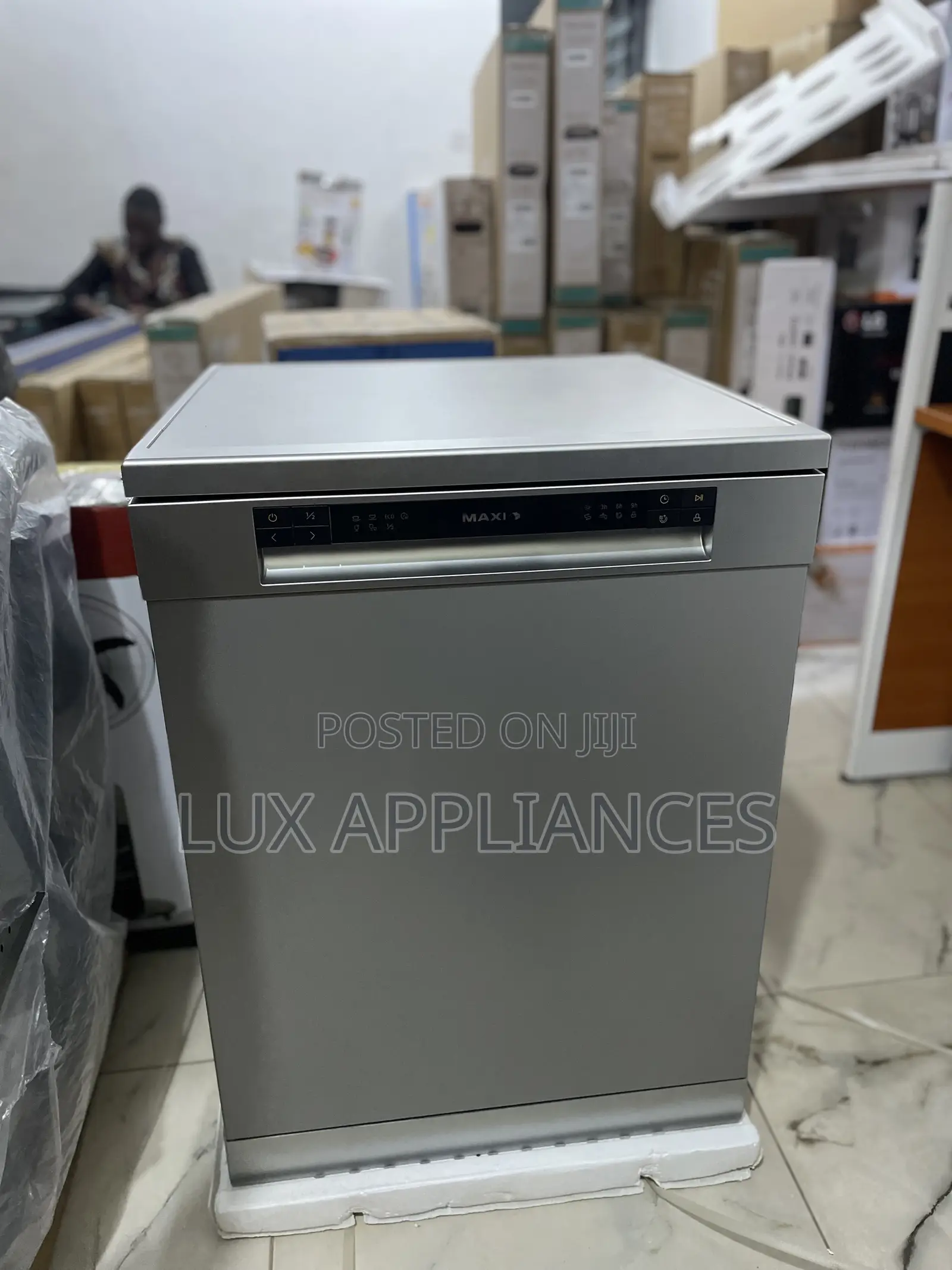 Brand New Maxi Dishwasher With Heavy-Duty Build