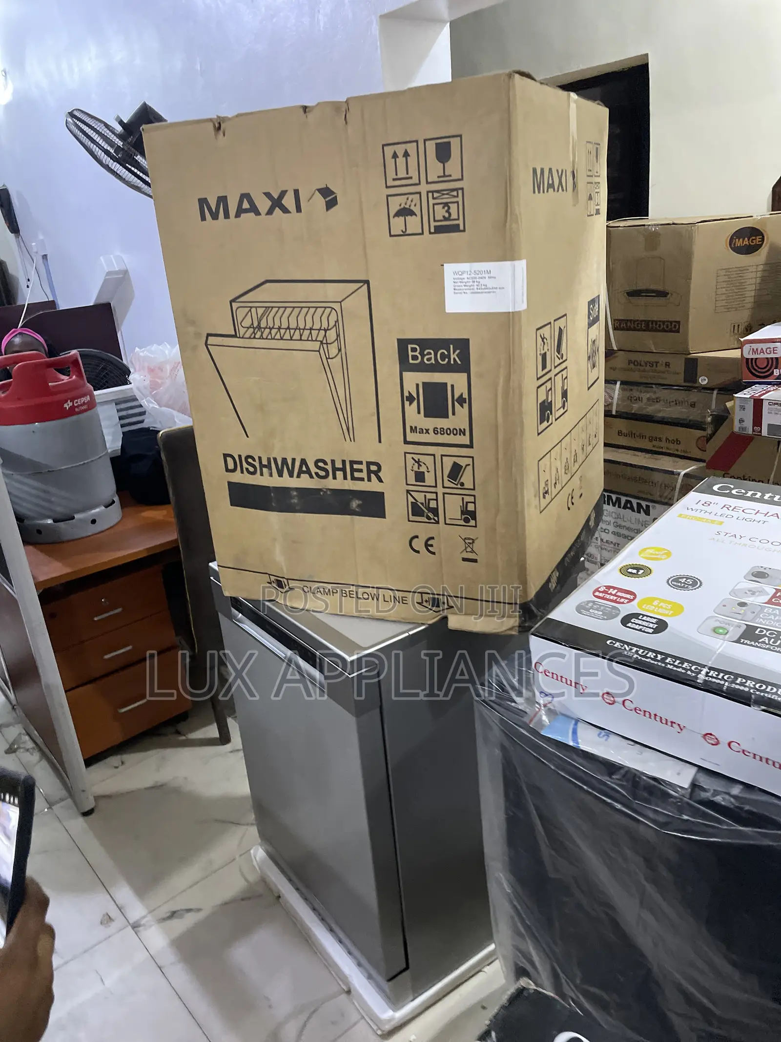 Maxi Dishwasher for Effortless Daily Dish Cleaning
