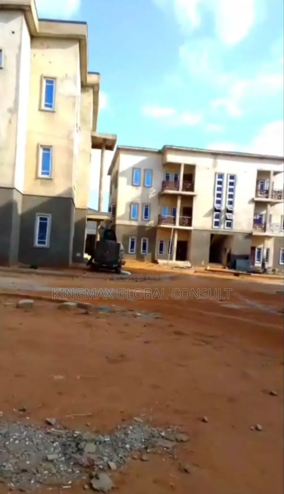 4bdrm Apartment in Lugbe Abuja for sale