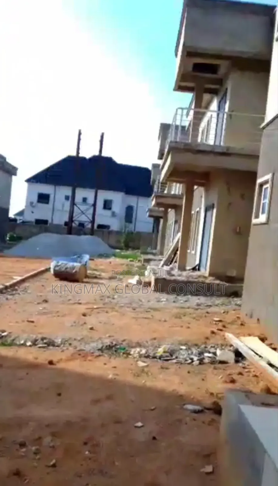 4bdrm Apartment in Lugbe Abuja for sale