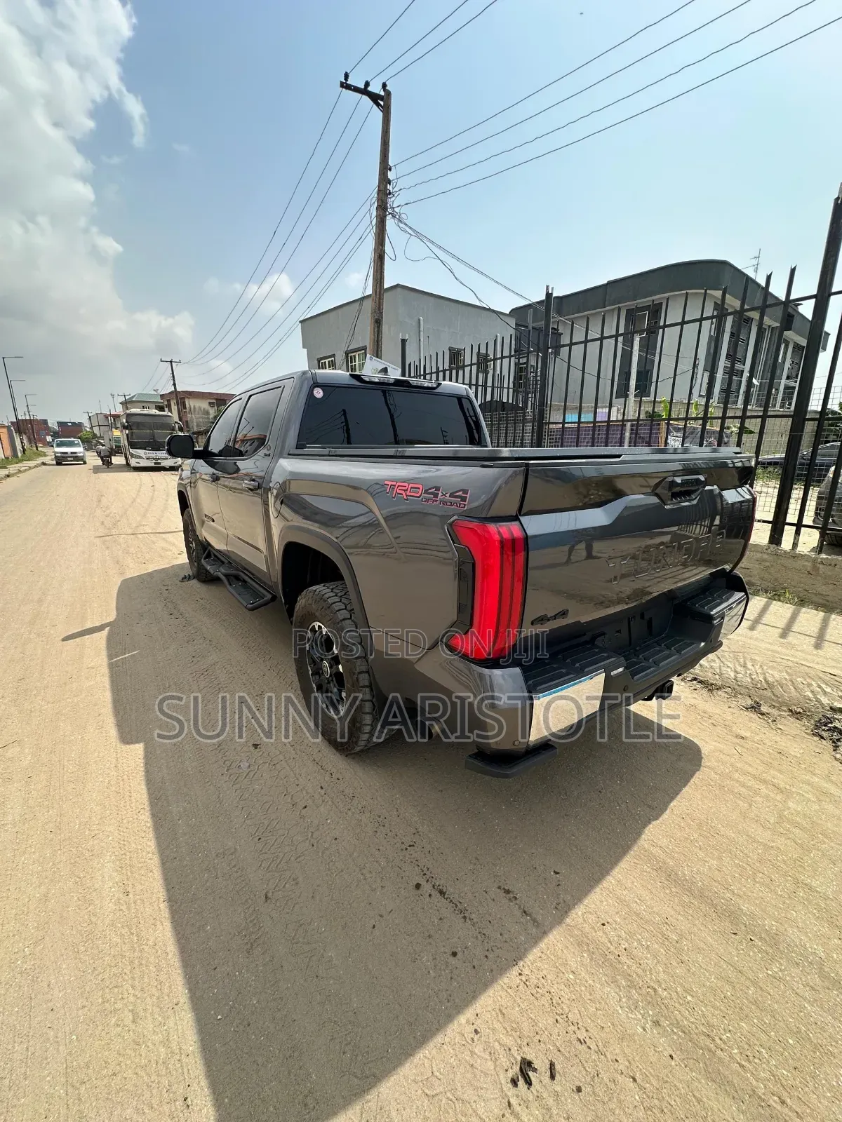 Toyota Tundra 2023 Gray