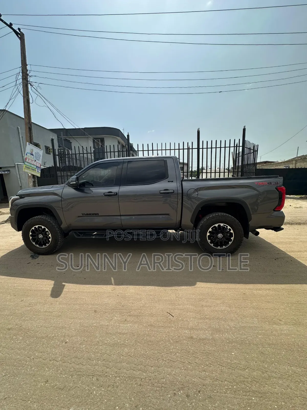 Toyota Tundra 2023 Gray