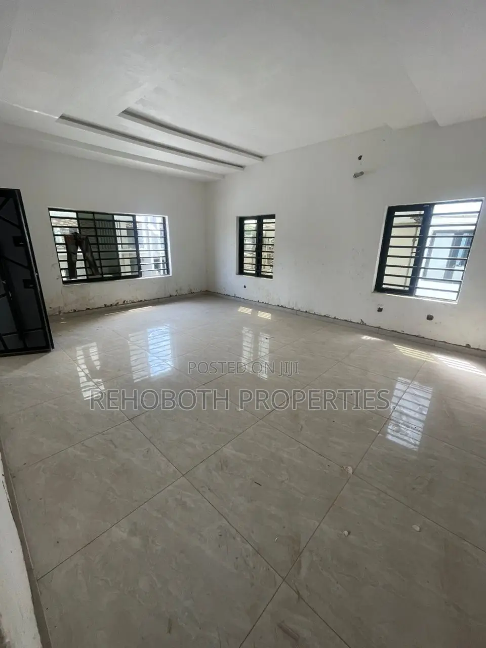 4bdrm Duplex in Jericho for rent