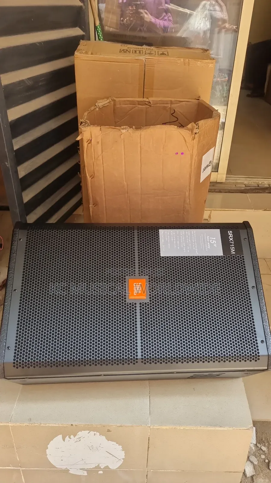 JBL Srx715m