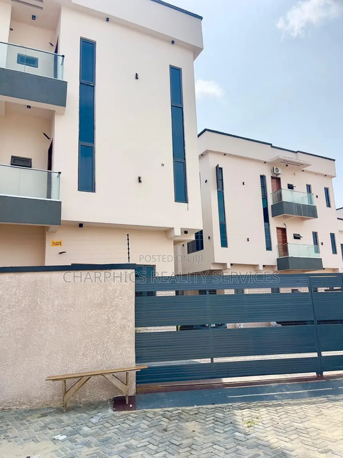 2bdrm Apartment in Agungi for sale