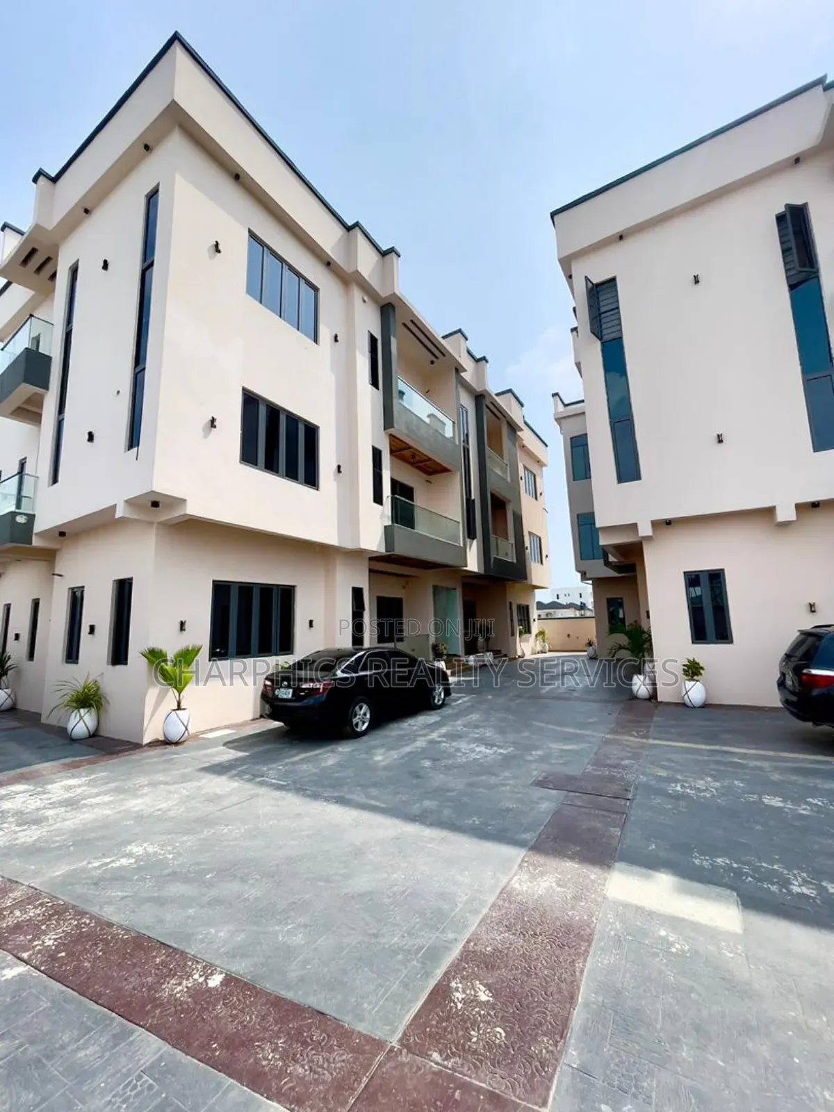2bdrm Apartment in Agungi for sale