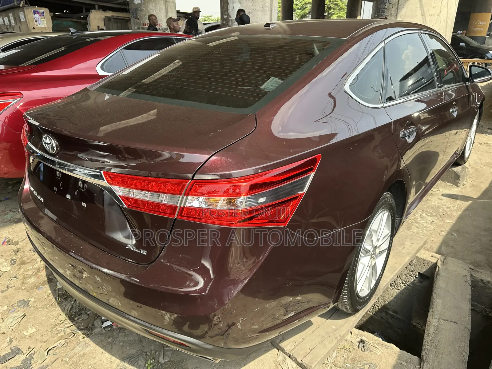 Toyota Avalon XLE 4dr Sedan (3.5L 6cyl 6A) 2015 Red