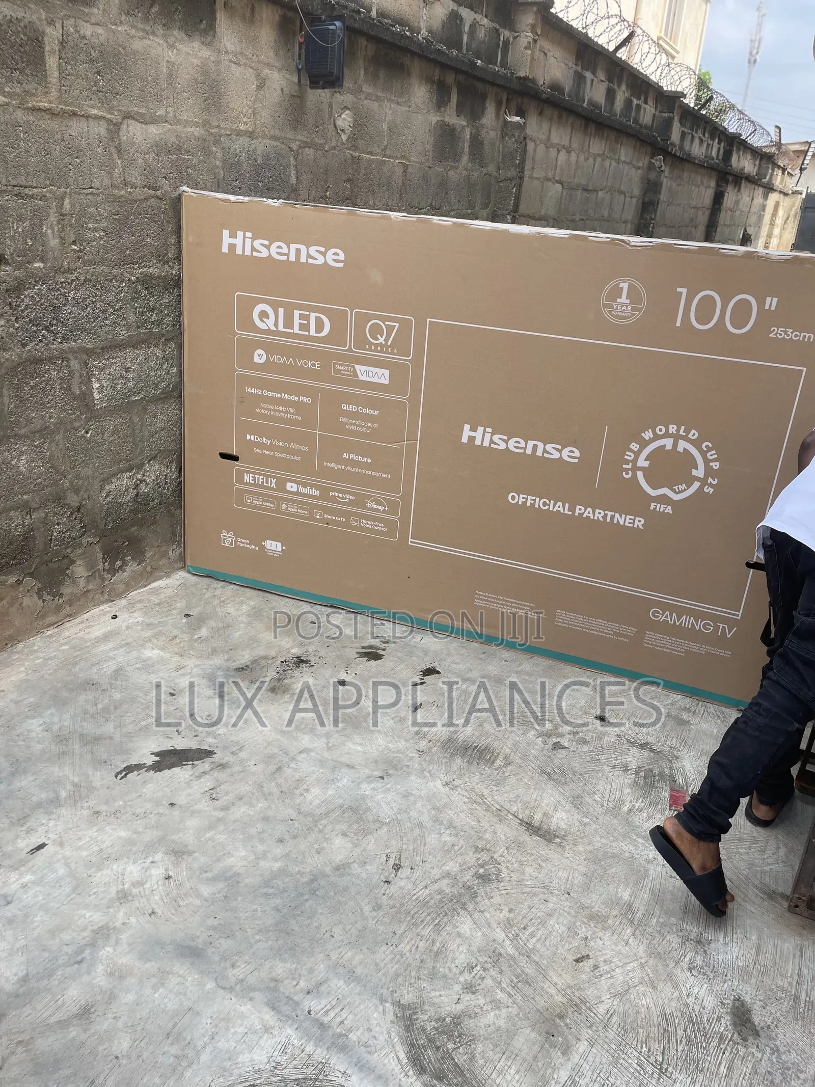 Robust Hisense 100-Inch Qled Smart Tv With Ultra-Clear Display
