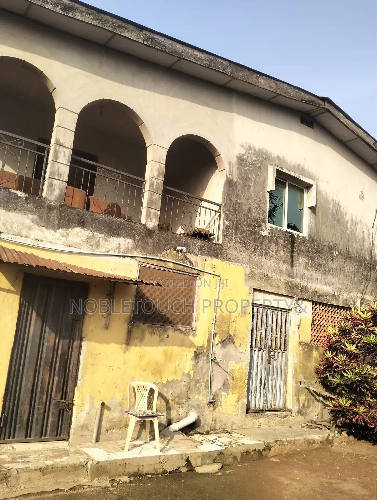 3bdrm Block of Flats in Idimu Lagos, Iseri Olofin for sale