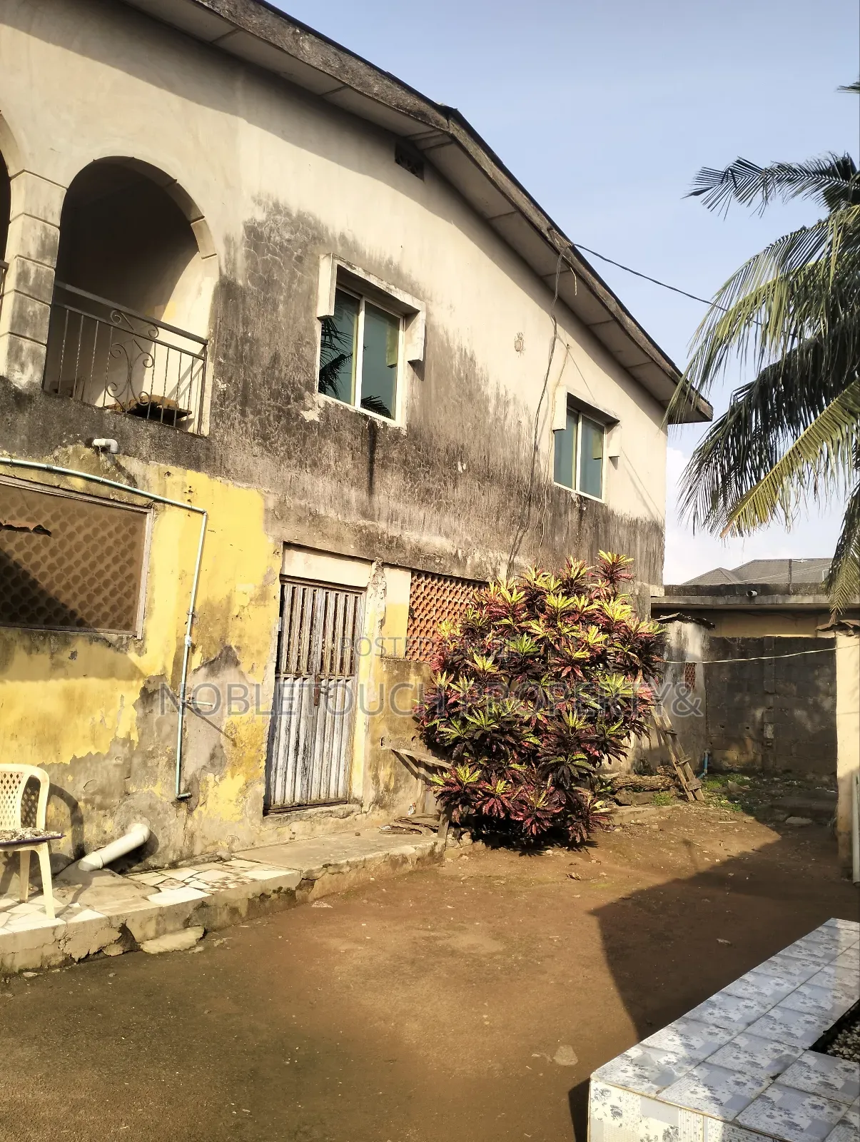 3bdrm Block of Flats in Idimu Lagos, Iseri Olofin for sale