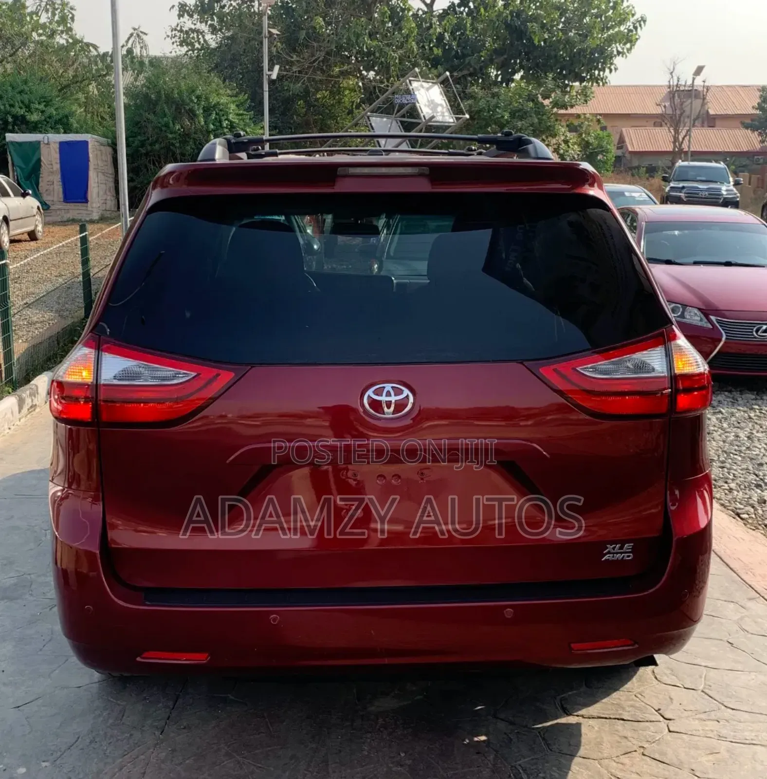 Toyota Sienna 2017 Red