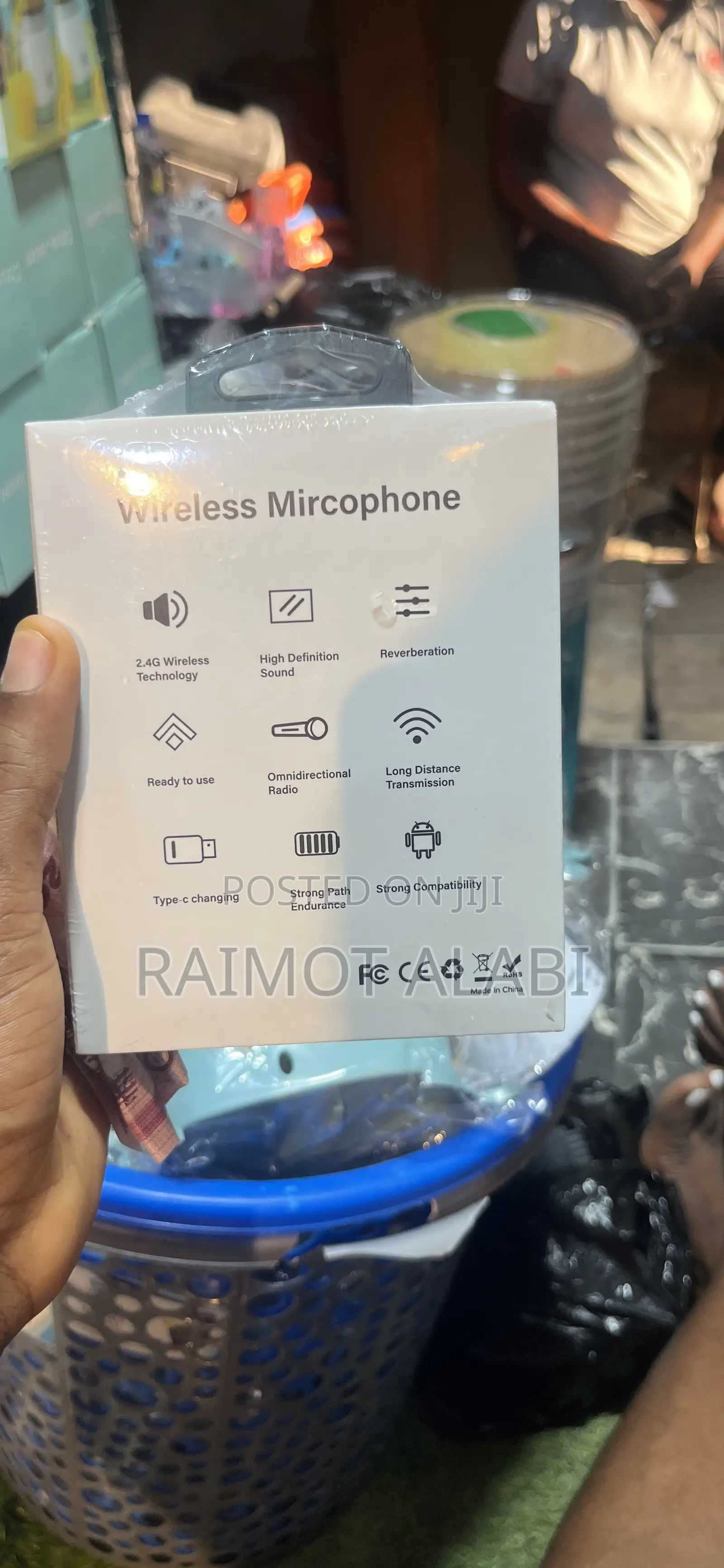  Wireless Microphone