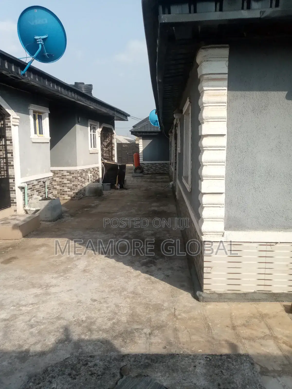 7bdrm House in Poka, Epe for sale