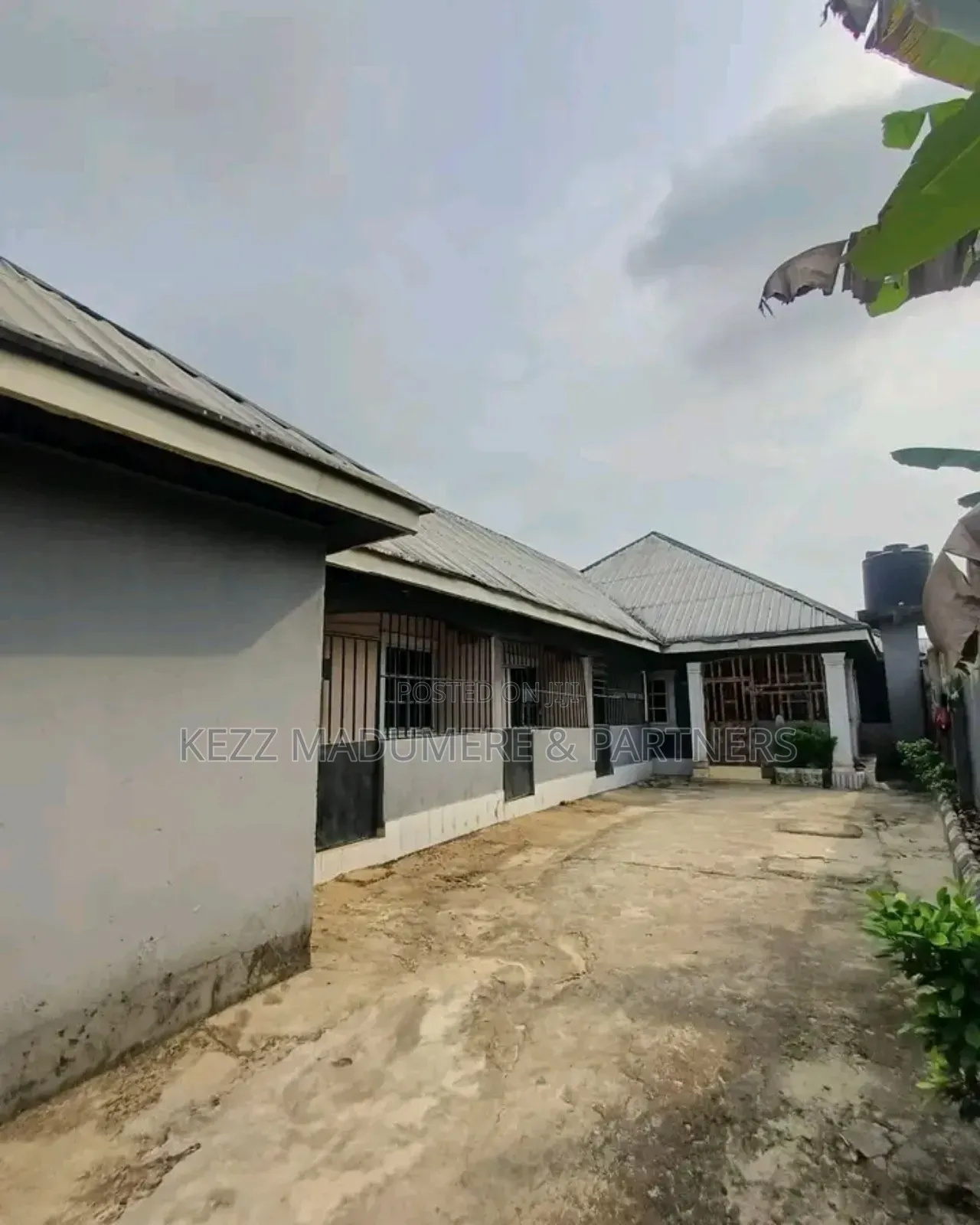 5bdrm Block of Flats in Rumuekini, Port for sale