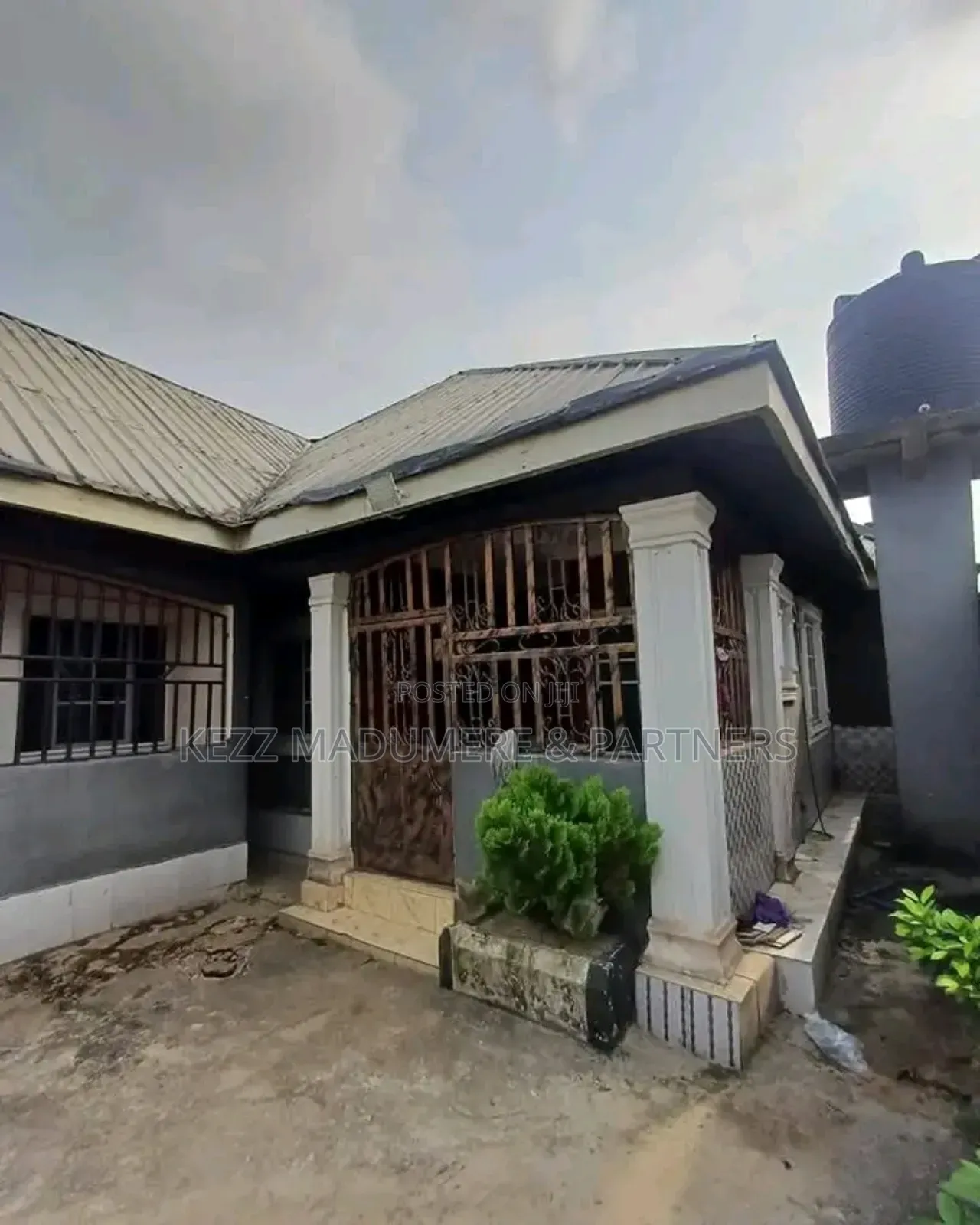 5bdrm Block of Flats in Rumuekini, Port for sale