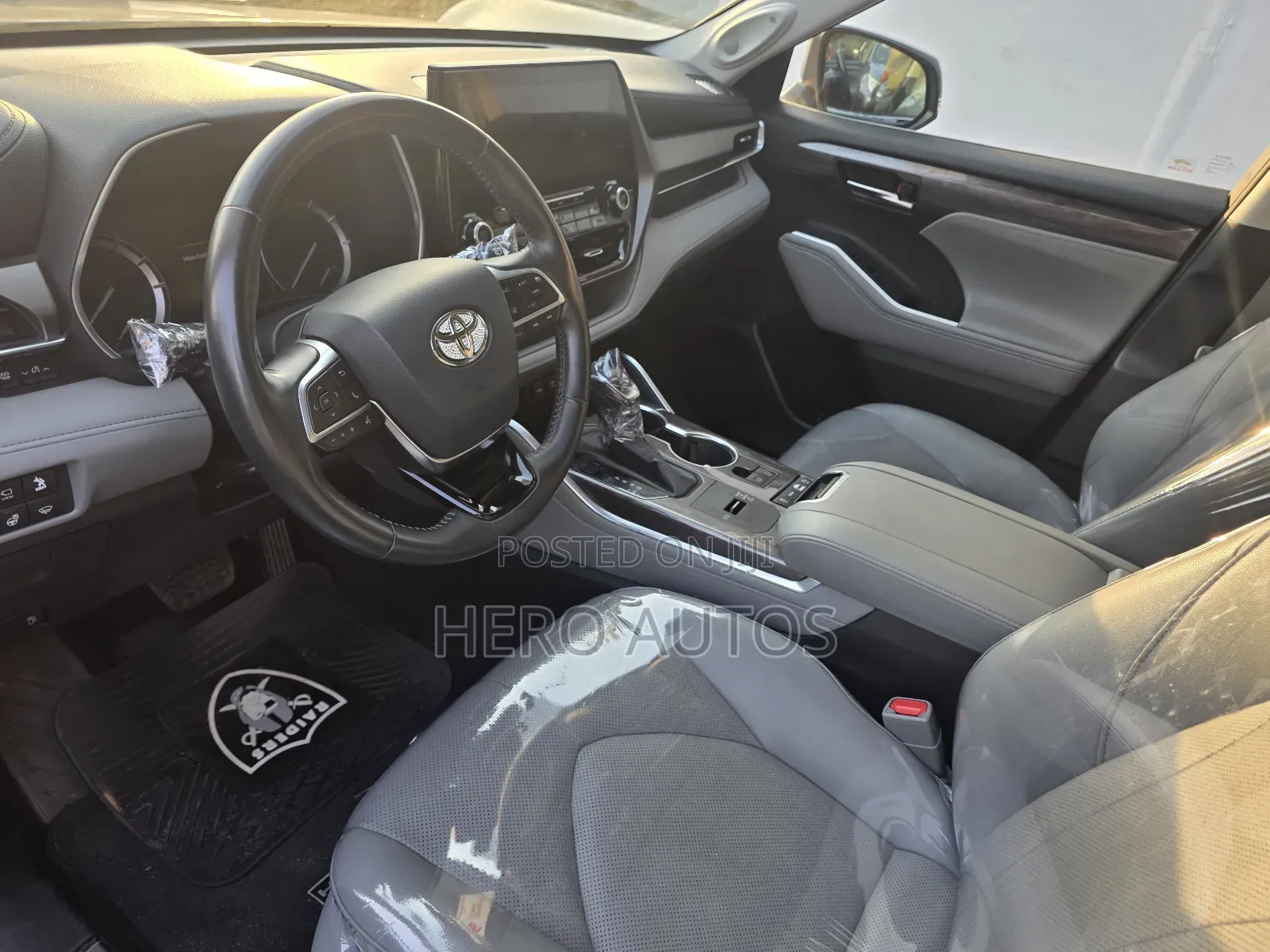 Toyota Highlander Limited AWD 2020 Silver