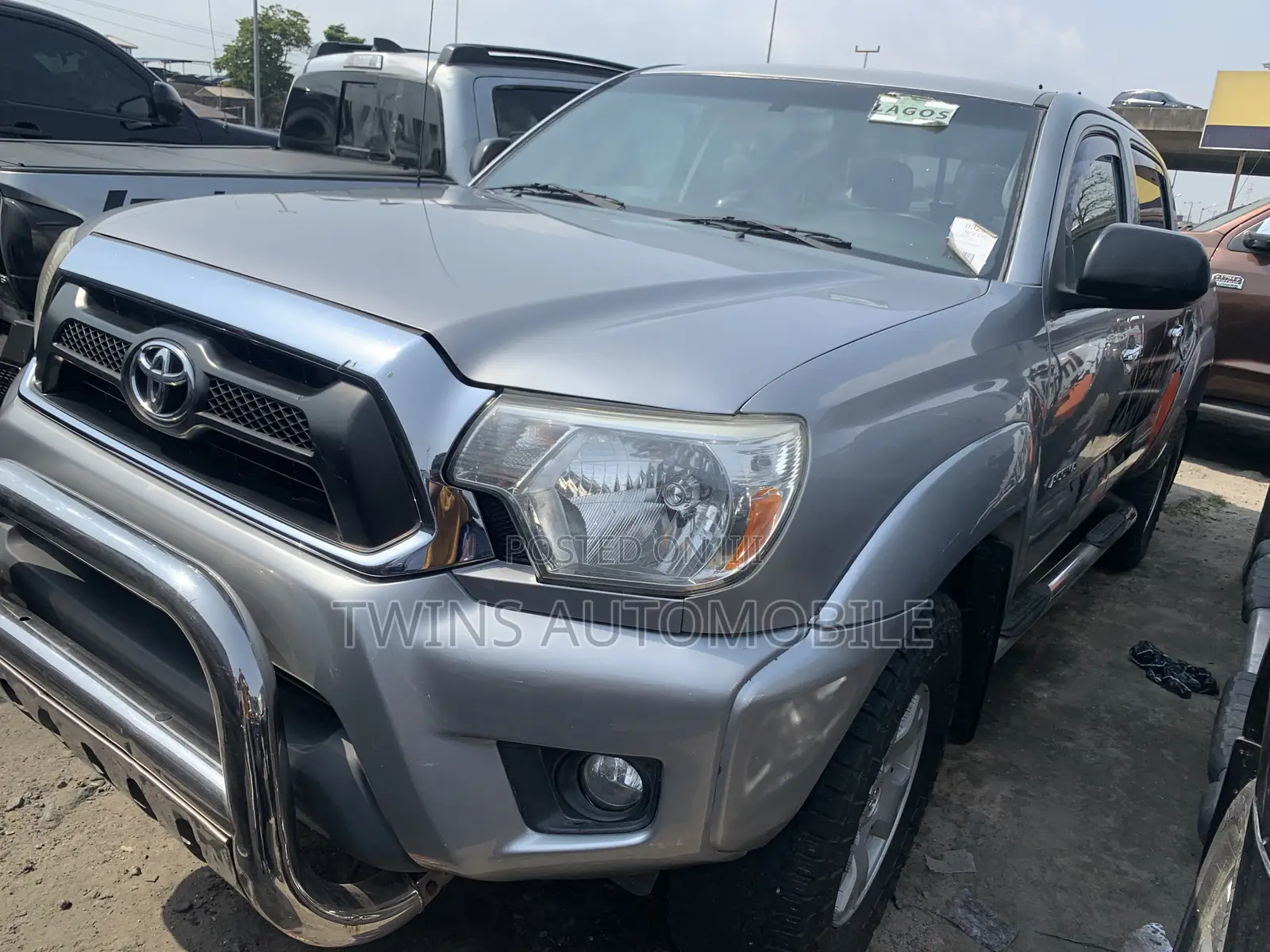 Toyota Tacoma 4dr Double Cab 5.0 ft. SB (2.7L 4cyl 4A) 2015 Silver